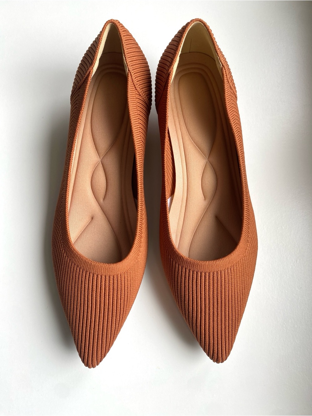NWOT Terracotta/Caramel Brown Knit Pointed Kitten Heels Cushioned | Size 10